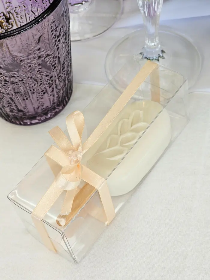 White Belgium chocolate cakesicle wedding favours